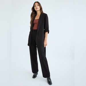 Aritzia Babaton Kahlo Robe mid length NWT